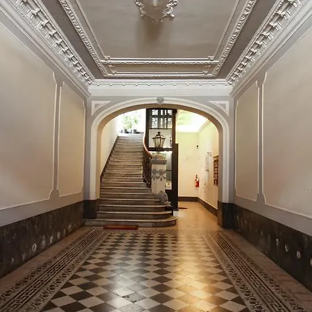 St Peter Luxury Home 3 Bedroom Apartment 8 Person