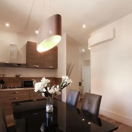 St Peter Luxury Home 3 Bedroom Apartment 8 Person