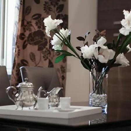 St Peter Luxury Home 3 Bedroom Apartment 8 Person Roma