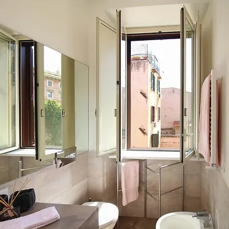 Apartamento St Peter Luxury Home 3 Bedroom Apartment 8 Person Roma