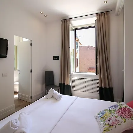 St Peter Luxury Home 3 Bedroom Apartment 8 Person